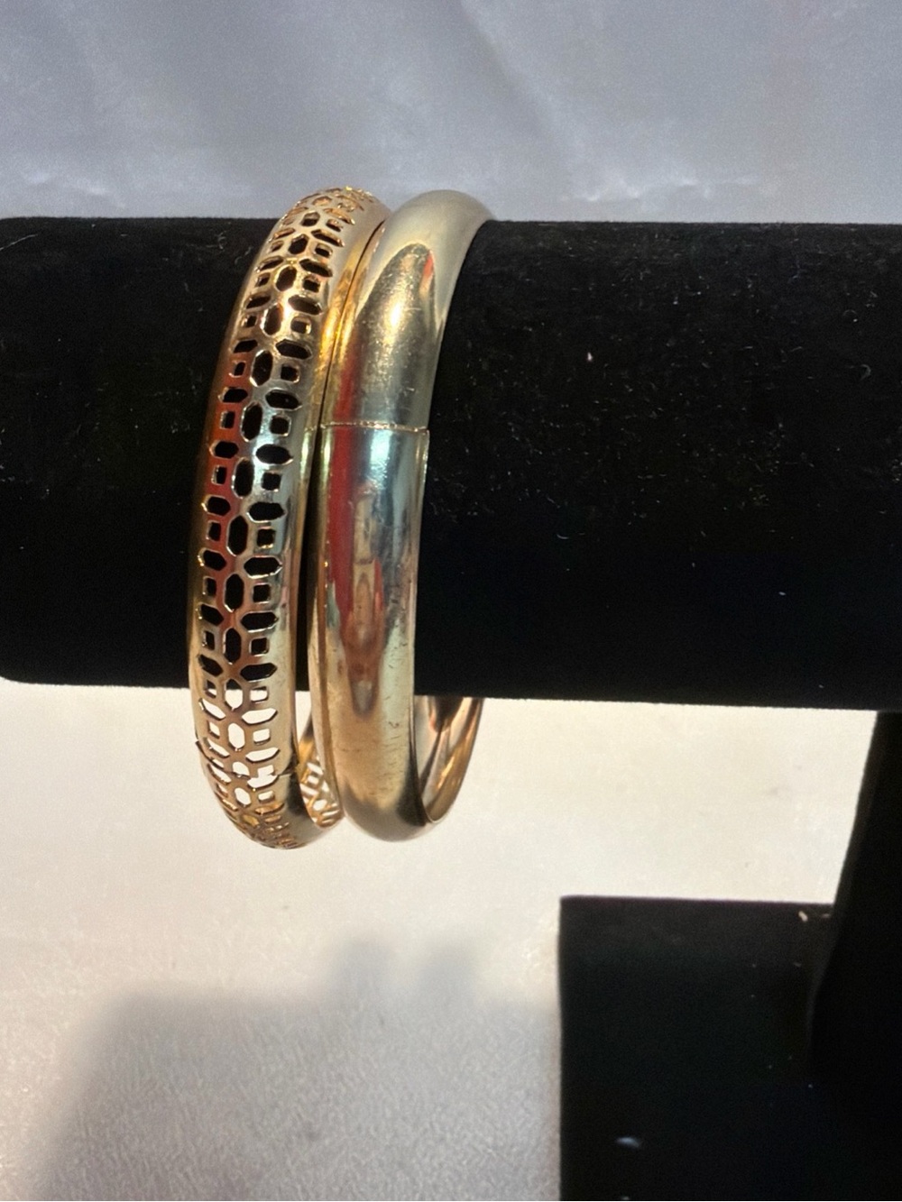 Source Unknown Gold and Silver Mixed Metal Bangle Bracelet Set - Picture 5 of 6